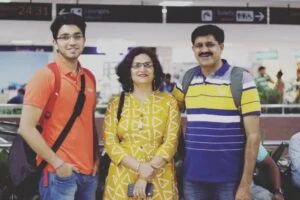   Aman Dhattarwal cu părinții săi