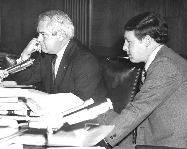 Senator Marlow Cook i McConnell