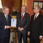 McConnell reçoit le Building Independence Award