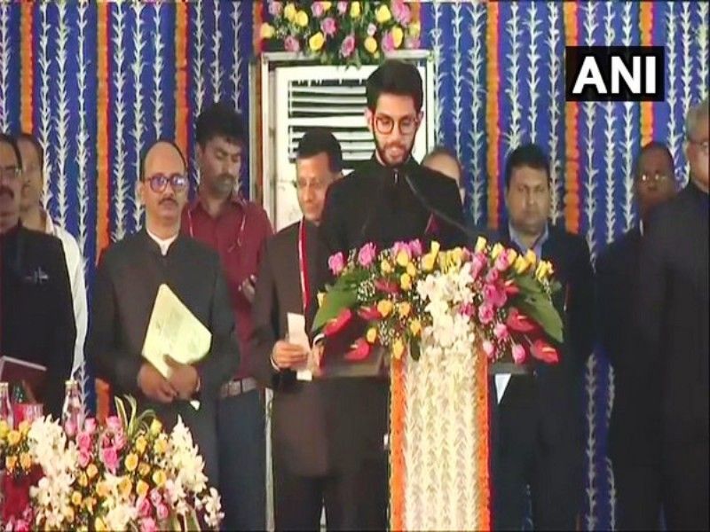 Aditya Thackeray vannoi viran kabinettiministerinä Maharashtran hallituksessa