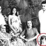 Priyanka Gandhi trong vòng tròn đỏ với các thành viên trong gia đình cô ấy