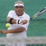 Bhupinder Singh Hooda bermain Tenis