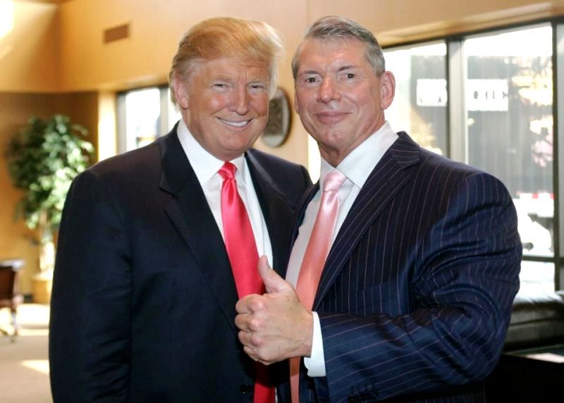 Donald Trump kasama si Vince McMahon