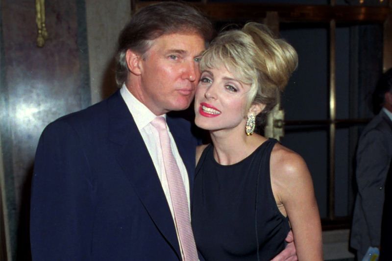 Donald Trump Marla Maplesin kanssa