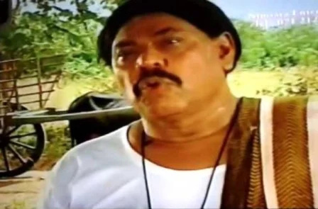   لقطة من فيلم Mahinda Rajapaksa's 1994 film Nomiyena Minisun