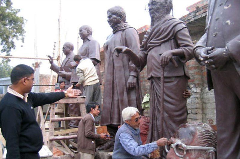 Mayawati et l'affaire des statues