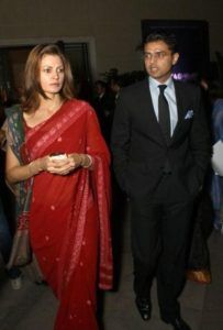 Sarah Abdullah con su esposo, piloto de Sachin