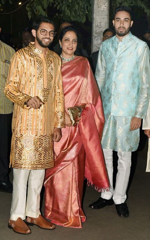 Rashmi Thackeray ar dēliem