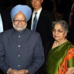 Manmohan Singh vaimonsa kanssa