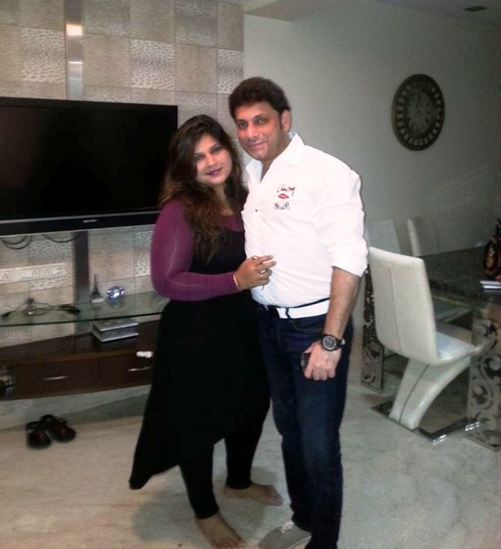 Waris Pathan cu soția sa