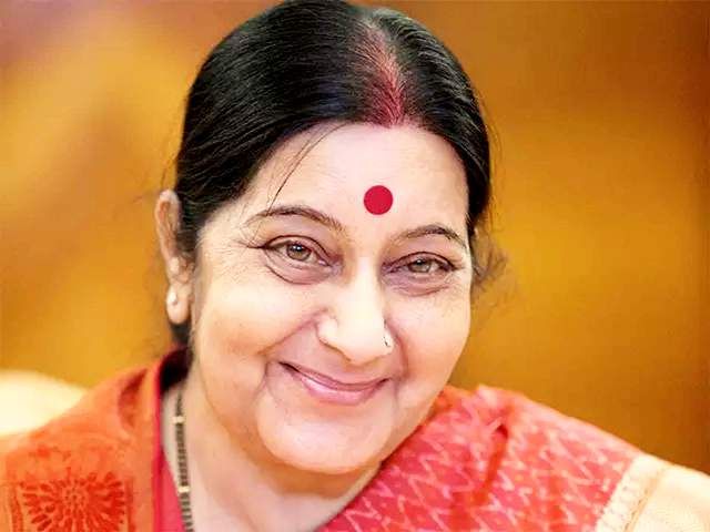 Sushma Swaraj Ikä, korkeus, aviomies, perhe, kuolema, elämäkerta ja paljon muuta