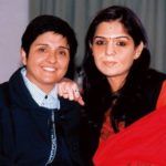 Киран Беди с дъщеря си Сайна, известна още като Сукрити