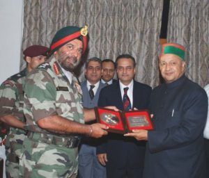 بھارتی فوج میں بطور اعزازی کپتان ویربھدرا سنگھ