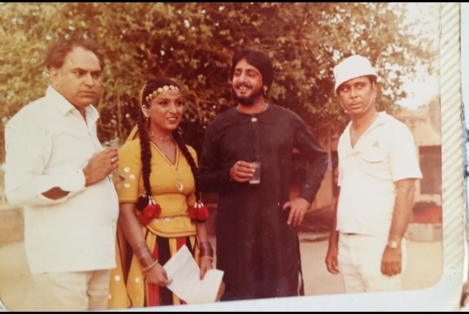 Манджит Маан и Гурдас Маан по време на снимките на панджабския филм Gabhroo Punjab Da