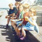 Chris Martin avec ses frères et sœurs