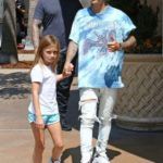 Justin Bieber med sin halvsøster Jazmyn