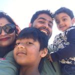 Arijit Singh ar sievu un dēliem