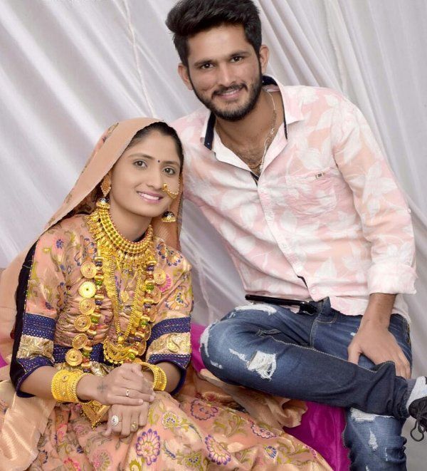 Geeta Rabari With Her Husband Pruthiv Rabari