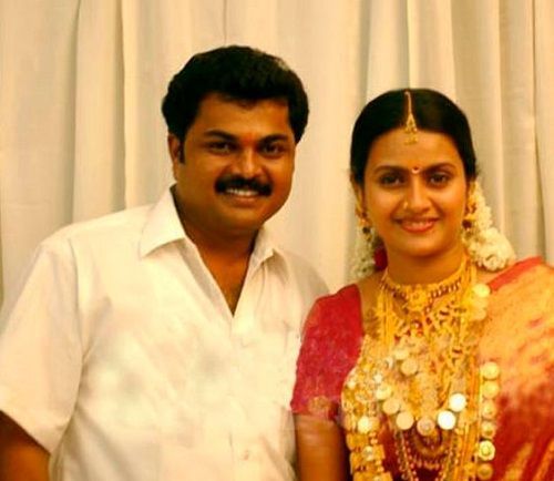 Surya Kiran com sua esposa