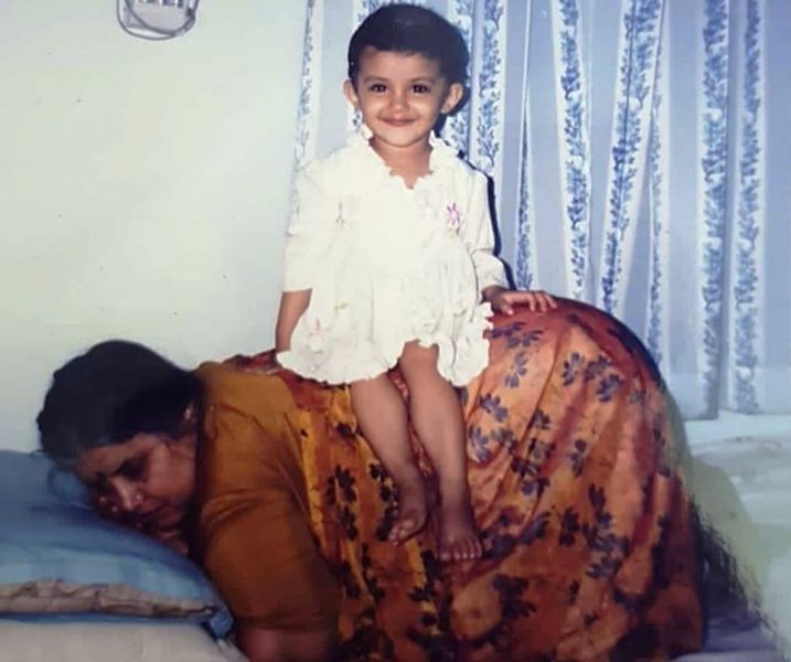 मालविका शर्मा की एक बचपन की तस्वीर