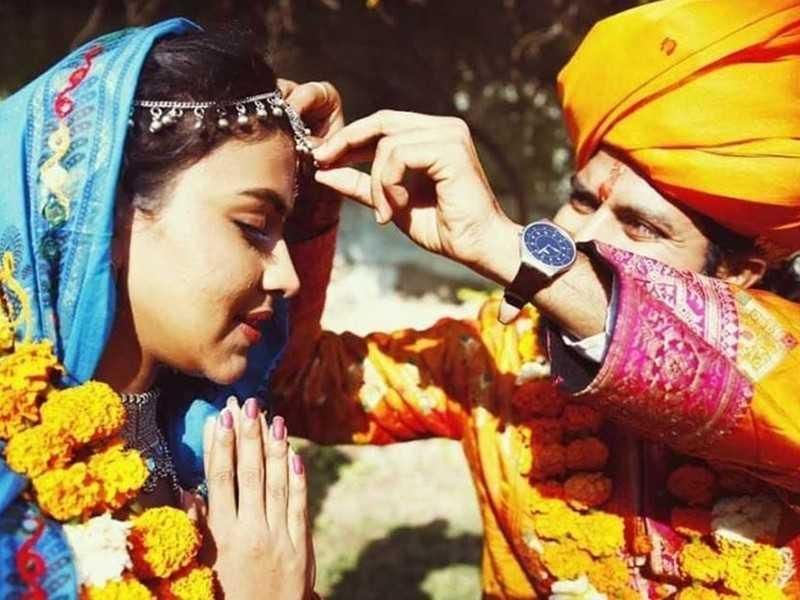 Вирусни сватбени снимки на Амала Пол и Бхавиндер Сингх
