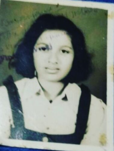 Shanoor Sana Begum em seus tempos de escola