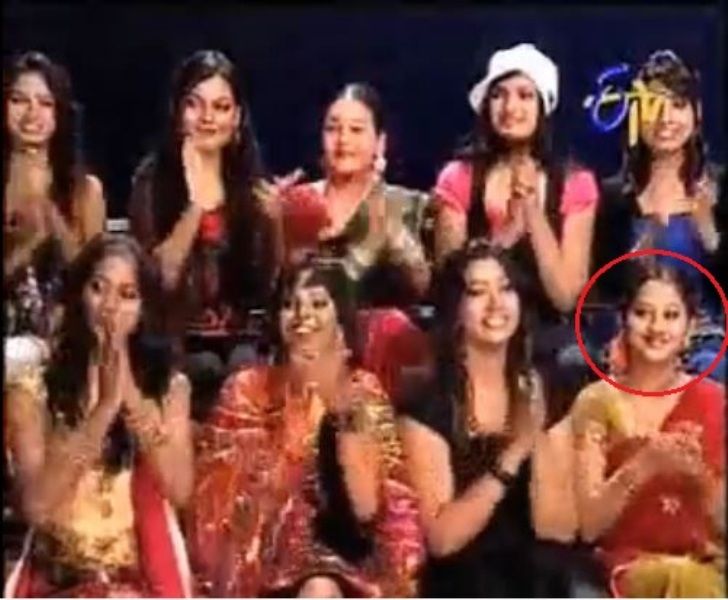 Swathi Deekshith dans Andamaina Bhamalu (2009)