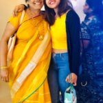 Vithika Sheru met haar moeder