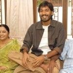Dhanush med sine forældre og kone