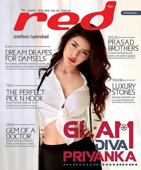 Priyanka Jawalkar na capa da revista vermelha