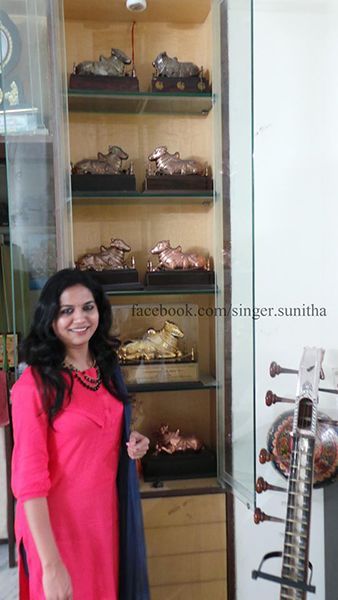 सुनीता उपाध्रष्ट अपने नंदी पुरस्कारों के साथ