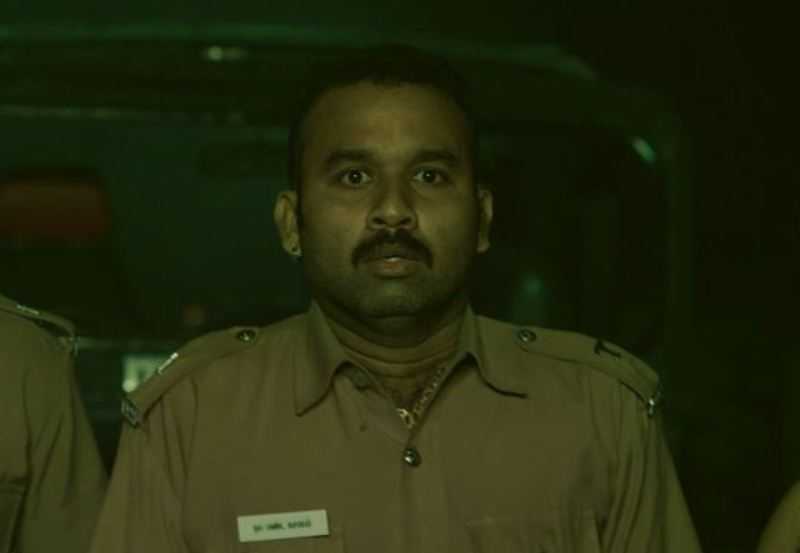 Coole Suresh in een still uit de film