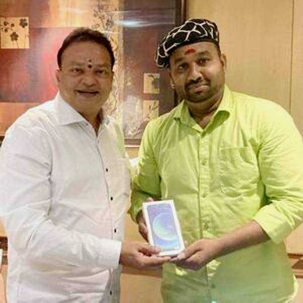 কুকুরের সাথে সুরেশকে ঠাণ্ডা করুন