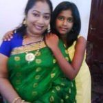 Sangeetha Balan com sua filha