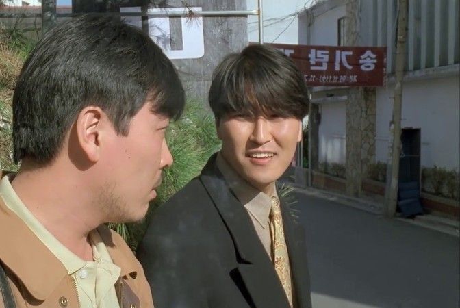 Song Kang-ho sa isang Eksena mula sa The Day a Pig Fell into the Well (1996)