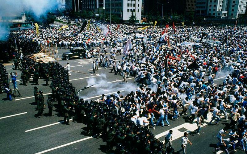 Studenti Demonastracije u južnokorejskom demokratskom pokretu