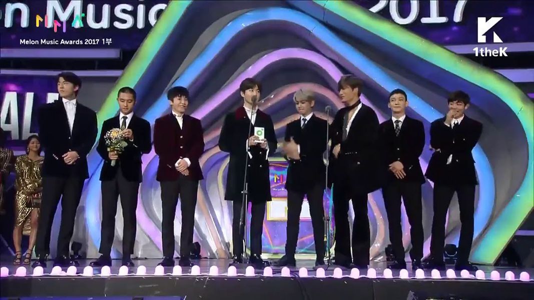 Exo Даване на реч за приемане на награда на Melon Music Awards