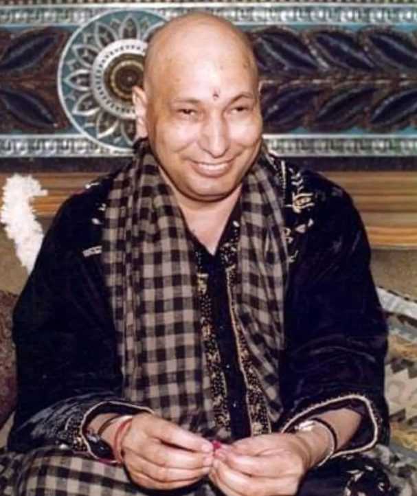 Guru Ji Chattarpur Wale Alder, kone, familie, biografi og mere