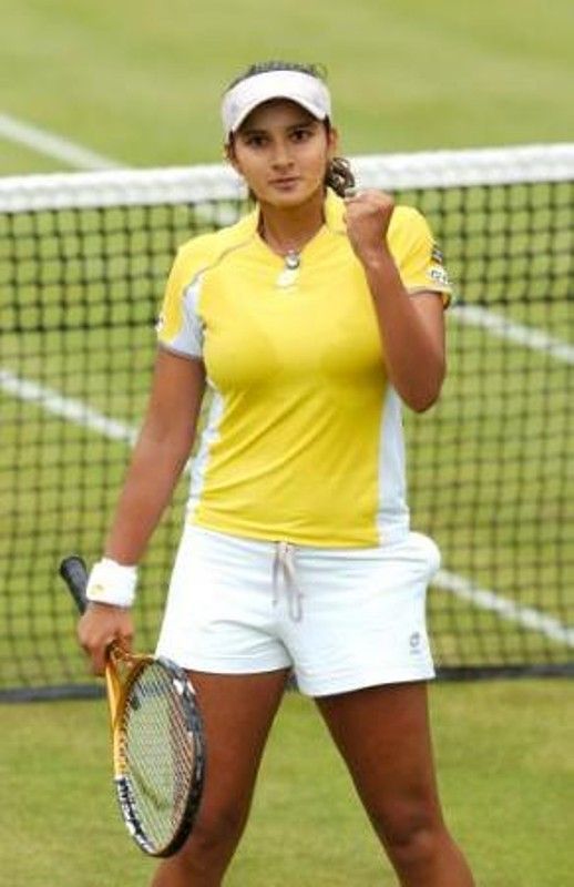 Sania Mirza célèbre sa victoire sur Alona Bondarenko
