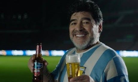 Диего Марадона играе за Аржентинос Хуниорс