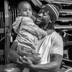 Kofi Kingston avec son fils aîné
