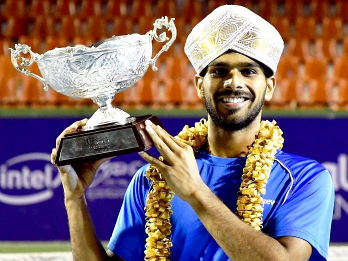 Sumit Nagal sa svojim ATP trofejem izazivača