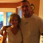Randy Orton äitinsä kanssa