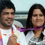 Sushil Kumar con su esposa