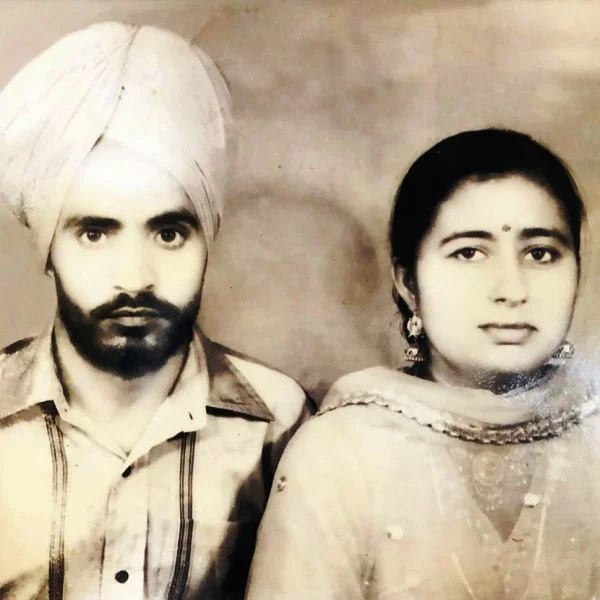   Манприт Сингх's parents