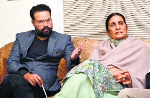   Sippy Sidhu's mother and brother