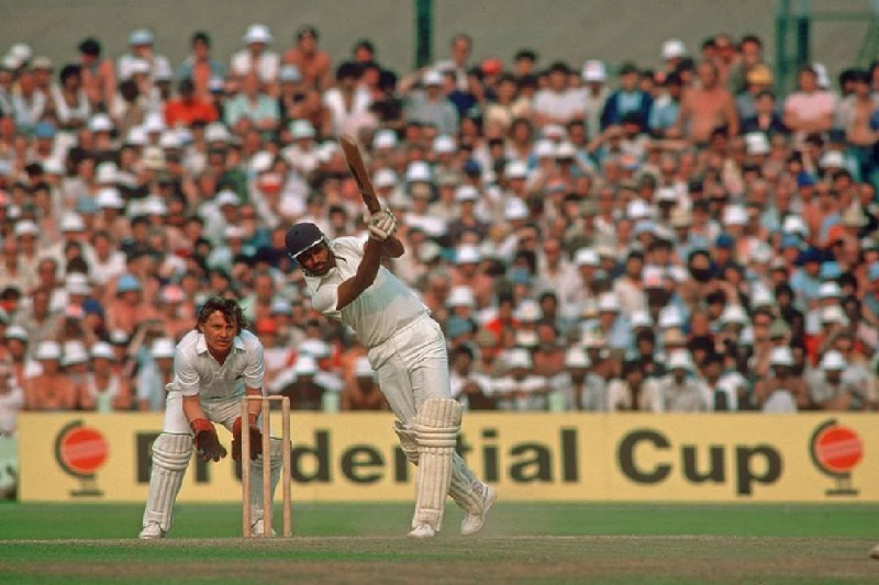   Mohinder Amarnath under det avgjørende slaget på 46 løp i semifinalen i verdensmesterskapet i 1983 mot England