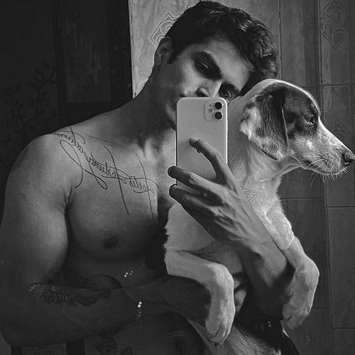Тревон Диас со своей собакой