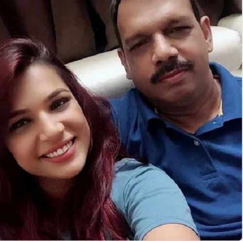 Naina Singh sa svojim ocem