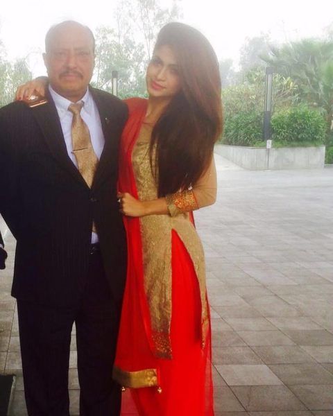 Reyhna Malhotra avec son père